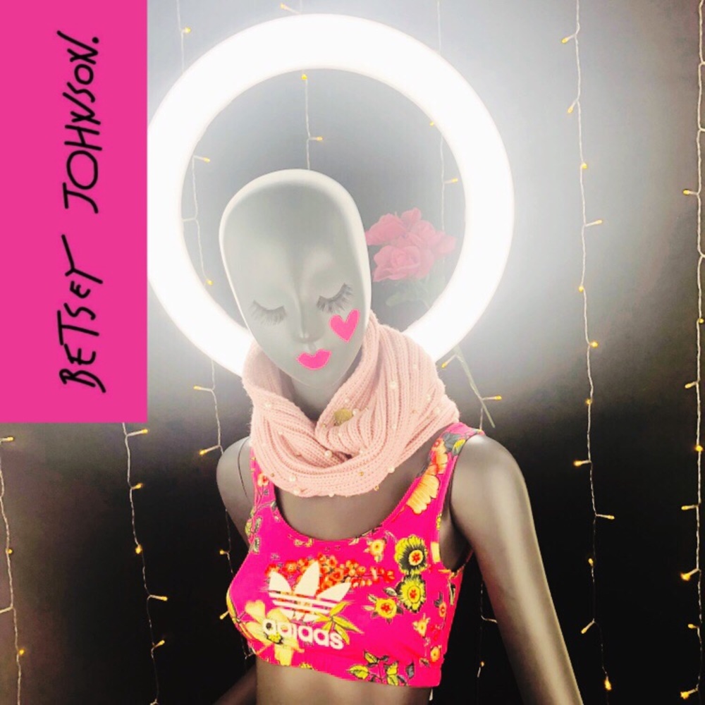 ❄️ Baby It’s Cold Outside Betsey Johnson Lux Scarf